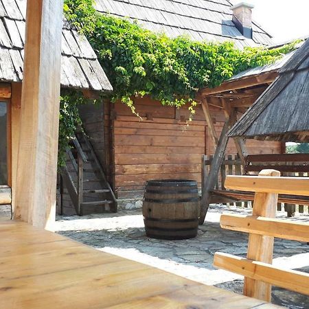 Bed and Breakfast Konoba Ognjiste Sokolac  Exterior foto