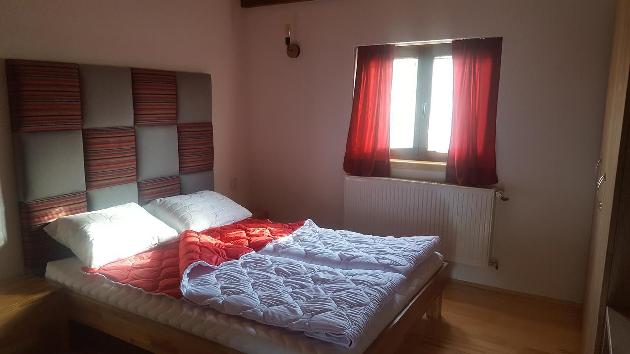 Bed and Breakfast Konoba Ognjiste Sokolac  Exterior foto