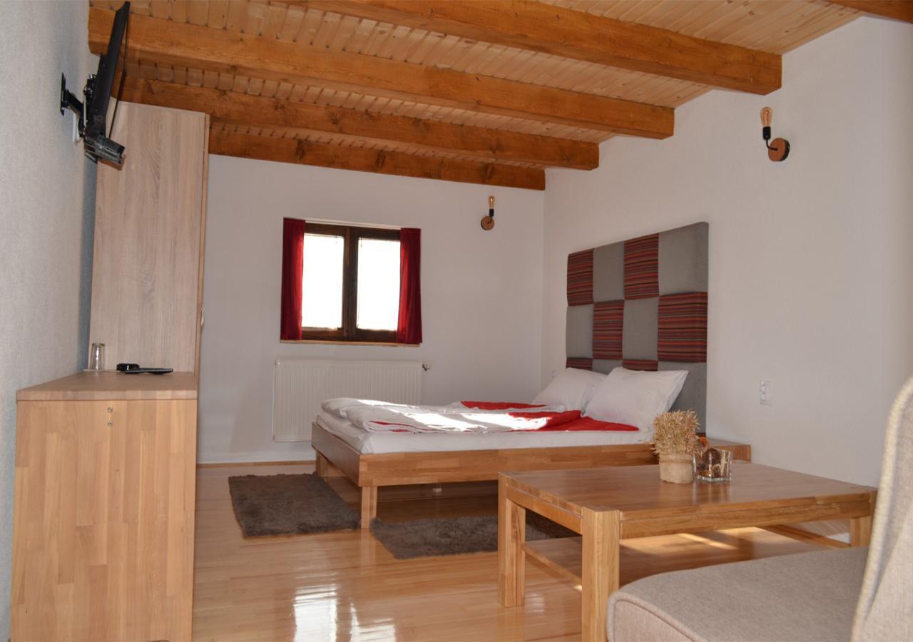 Bed and Breakfast Konoba Ognjiste Sokolac  Exterior foto