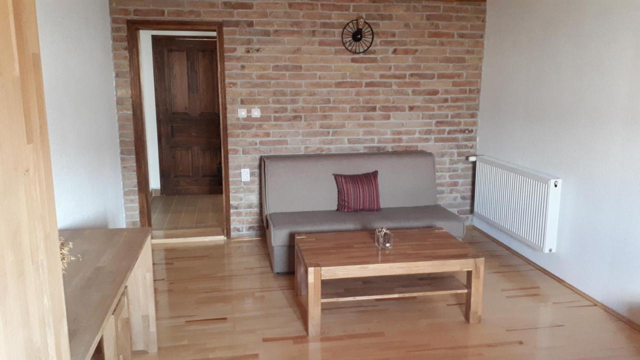 Bed and Breakfast Konoba Ognjiste Sokolac  Exterior foto
