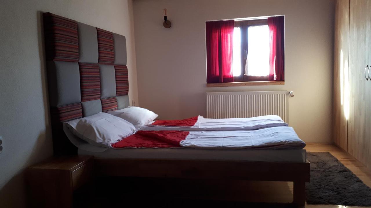 Bed and Breakfast Konoba Ognjiste Sokolac  Exterior foto