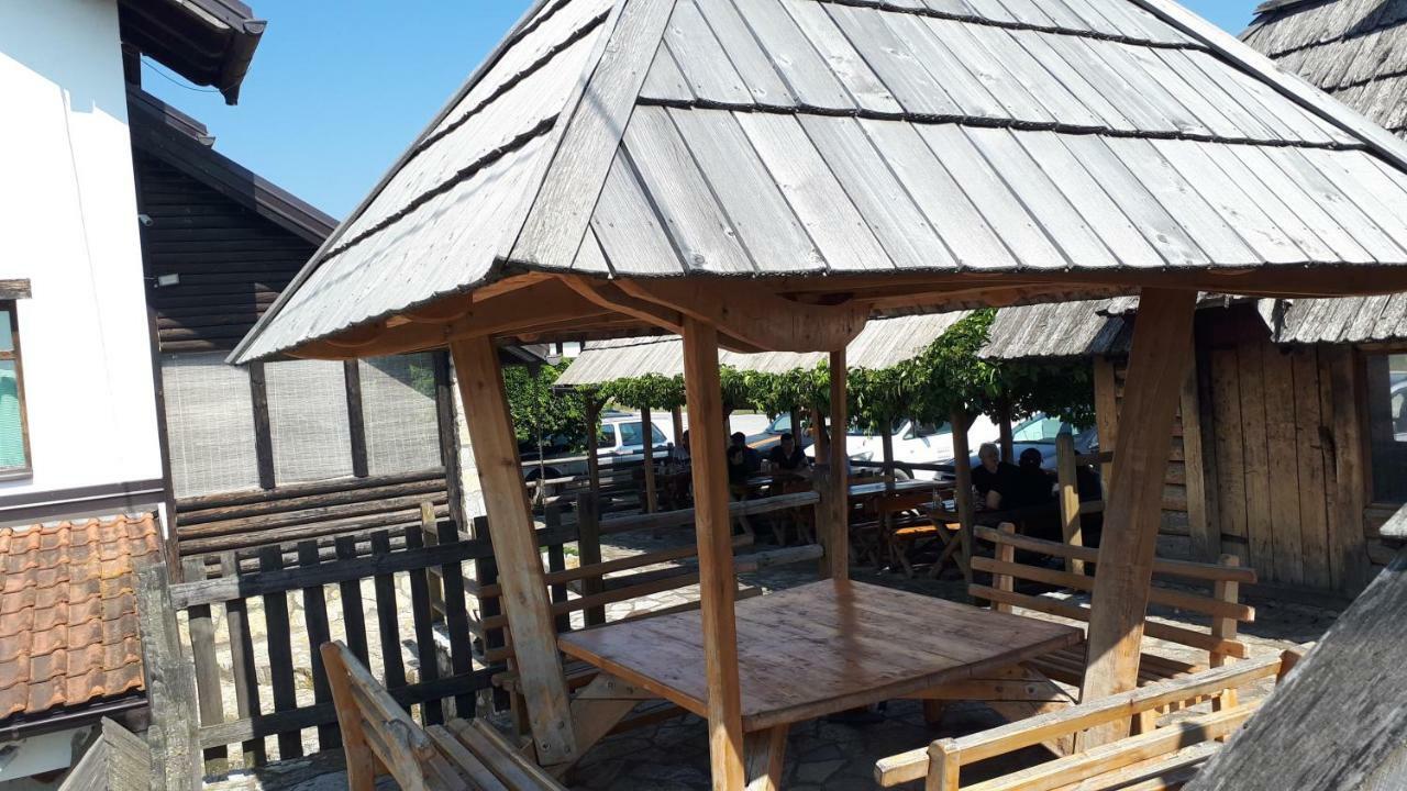 Bed and Breakfast Konoba Ognjiste Sokolac  Exterior foto