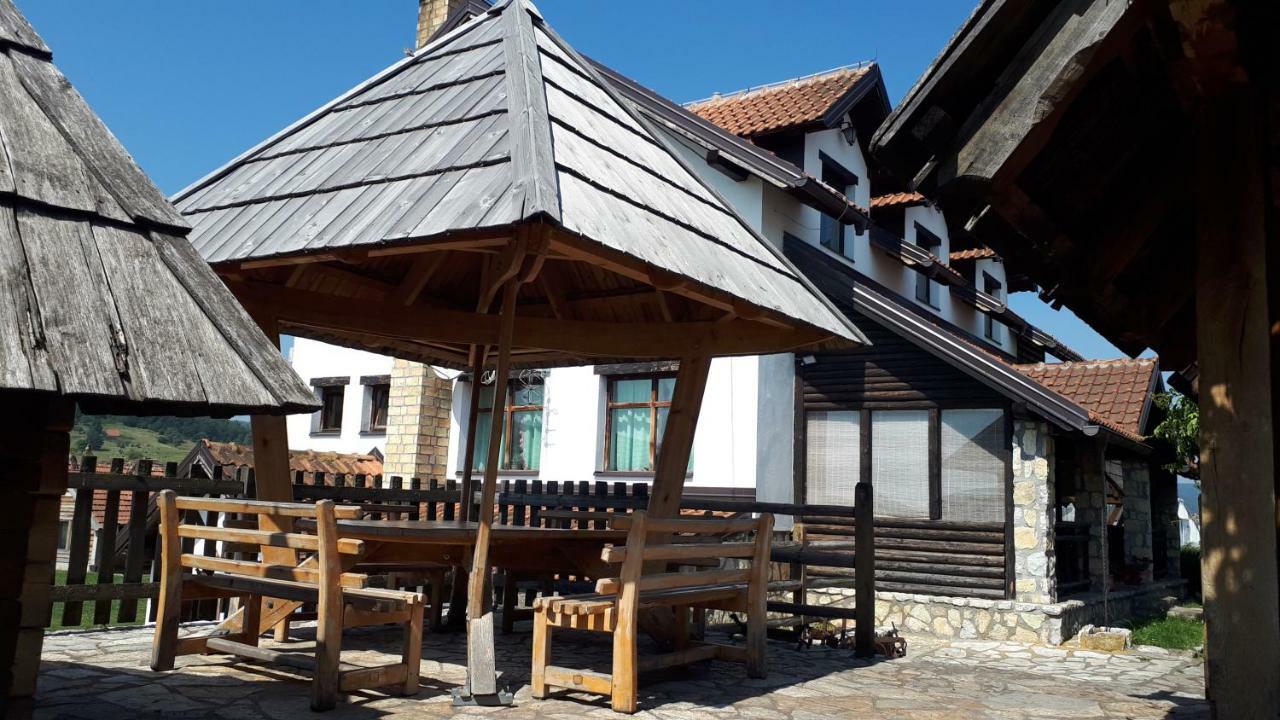 Bed and Breakfast Konoba Ognjiste Sokolac  Exterior foto