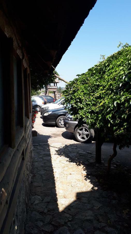 Bed and Breakfast Konoba Ognjiste Sokolac  Exterior foto